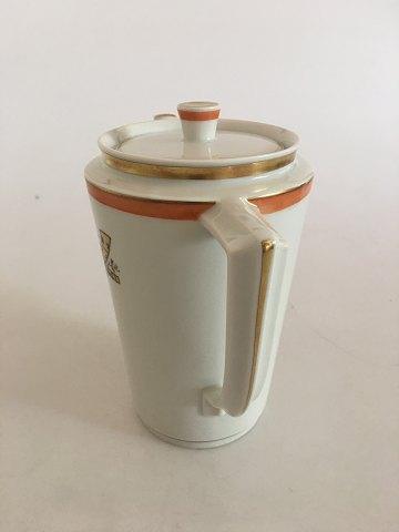 Royal Copenhagen Guldhornene med Orange Kant Kaffekande No 833/9533 - Danam Antik