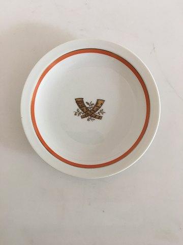 Royal Copenhagen Guldhornene med Orange Kant Kagetallerken No 883/9483 - Danam Antik