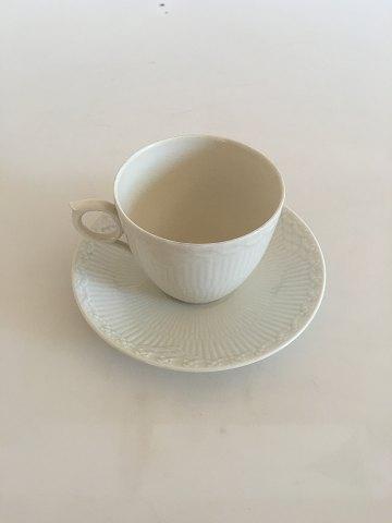 Royal Copenhagen Hvid Halvblonde Kaffekop og Underkop - Danam Antik