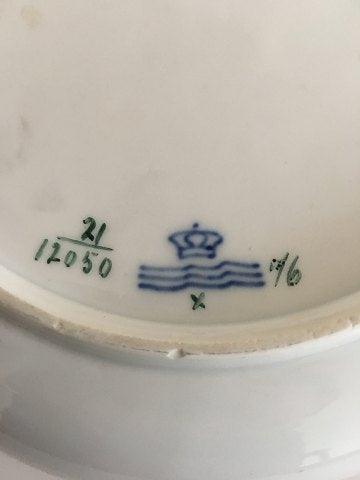 Royal Copenhagen Hvid Juliane Marie m. Guldkant Skål No 12050 - Danam Antik