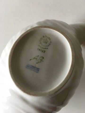 Royal Copenhagen Hvid Konkylie Saucekande No 14192(563) - Danam Antik