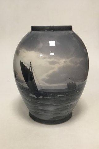 Royal Copenhagen Unika Vase af Christian Benjamin Olsen fra Maj 1913 - Danam Antik