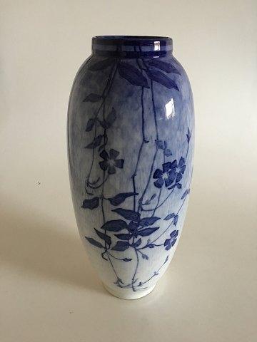 Royal Copenhagen Unika Vase af Richard Bøcher fra April 1912 No 10957 - Danam Antik