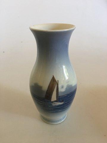 Royal Copenhagen Vase No. 2765/2289 med Skibsmotiv - Danam Antik