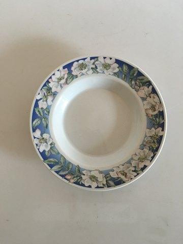 Royal Copenhagen Vildrose Dyb Tallerken No 605 - Danam Antik