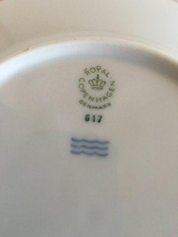 Royal Copenhagen Vildrose Kagetallerken No 617 - Danam Antik